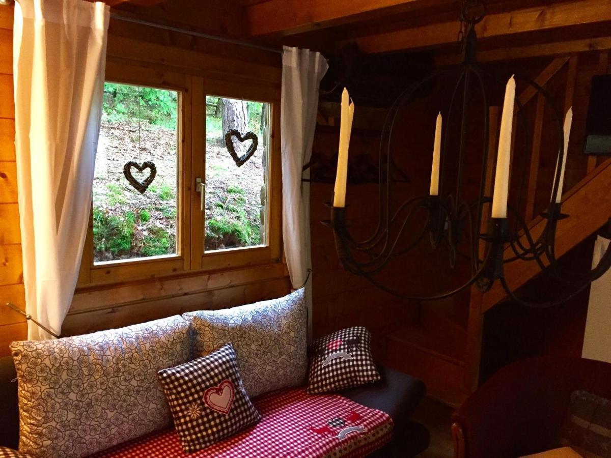Cosy Chalet With Private Sauna In Bousseviller Kamer foto